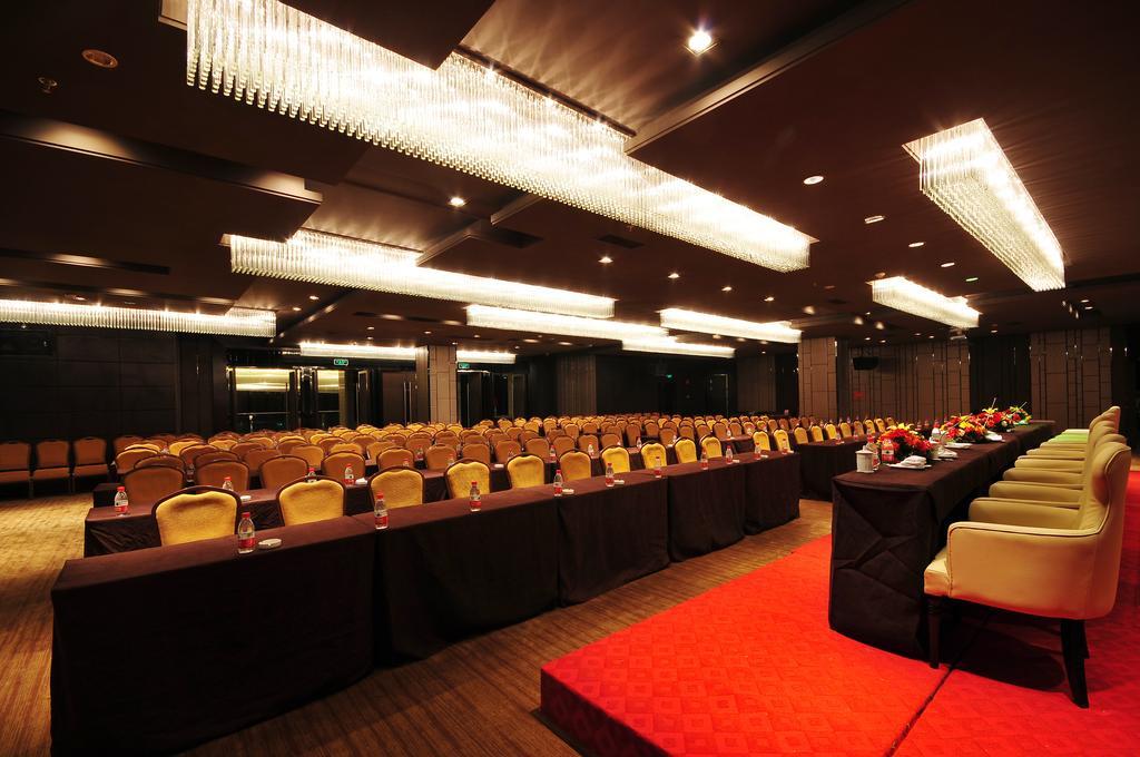 Xichang Minshan Hotel Bagian luar foto