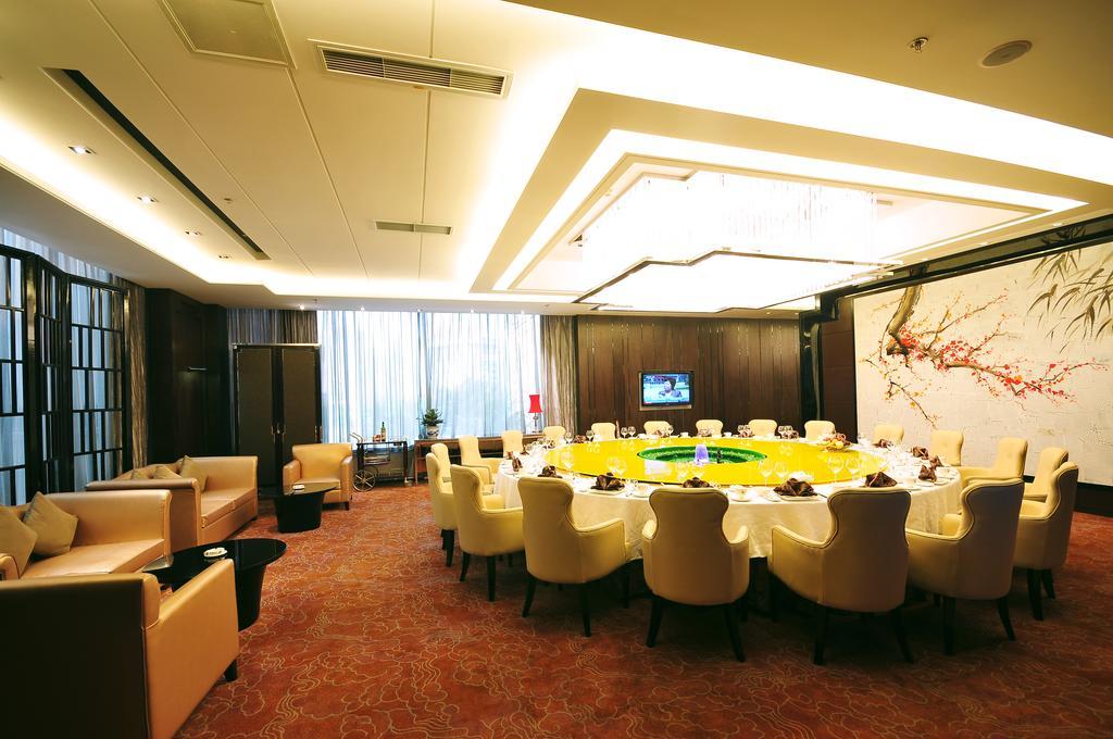 Xichang Minshan Hotel Bagian luar foto